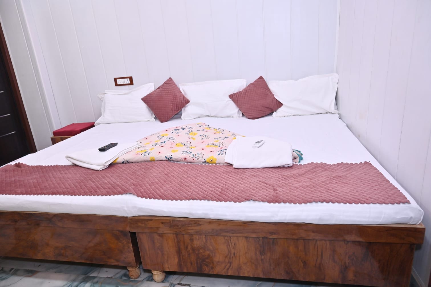 whatsapp image 2025 12 25 at 2.25.12 pm